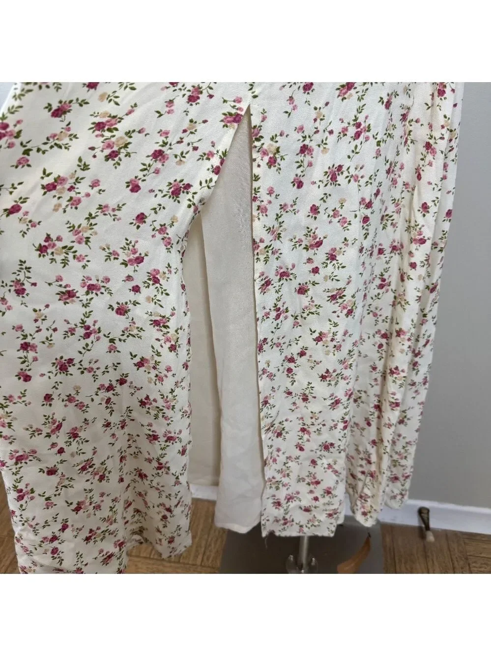 Reformation Ladonna Ivory Floral Midi Dress size 8 - Picture 6 of 14